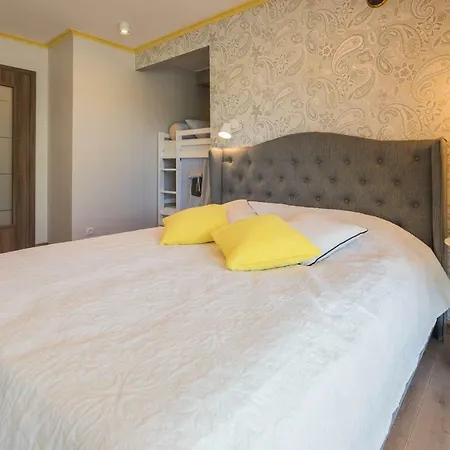 Apartament Grand Karusselli Beach Parnawa